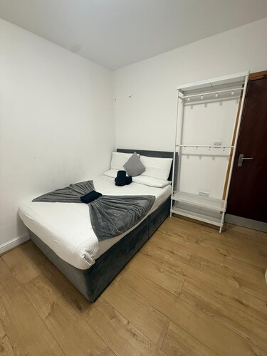 Double Bedroom with Attached Bathroom in Blackpool-Families and Couplies Only