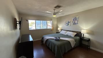 4 habitaciones, escritorio, tabla de planchar con plancha y wifi gratis