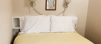 Cozy 2-bedroom house in adorable Hulett, near the Blackhills and Devils Tower.