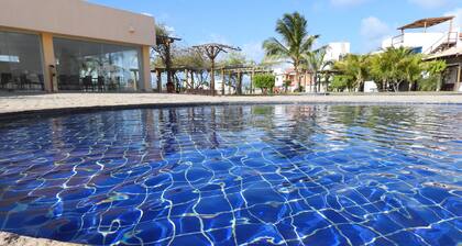 Chalet with 1 bedroom, kitchen, balcony and garden. Privacy, comfort and convenience.