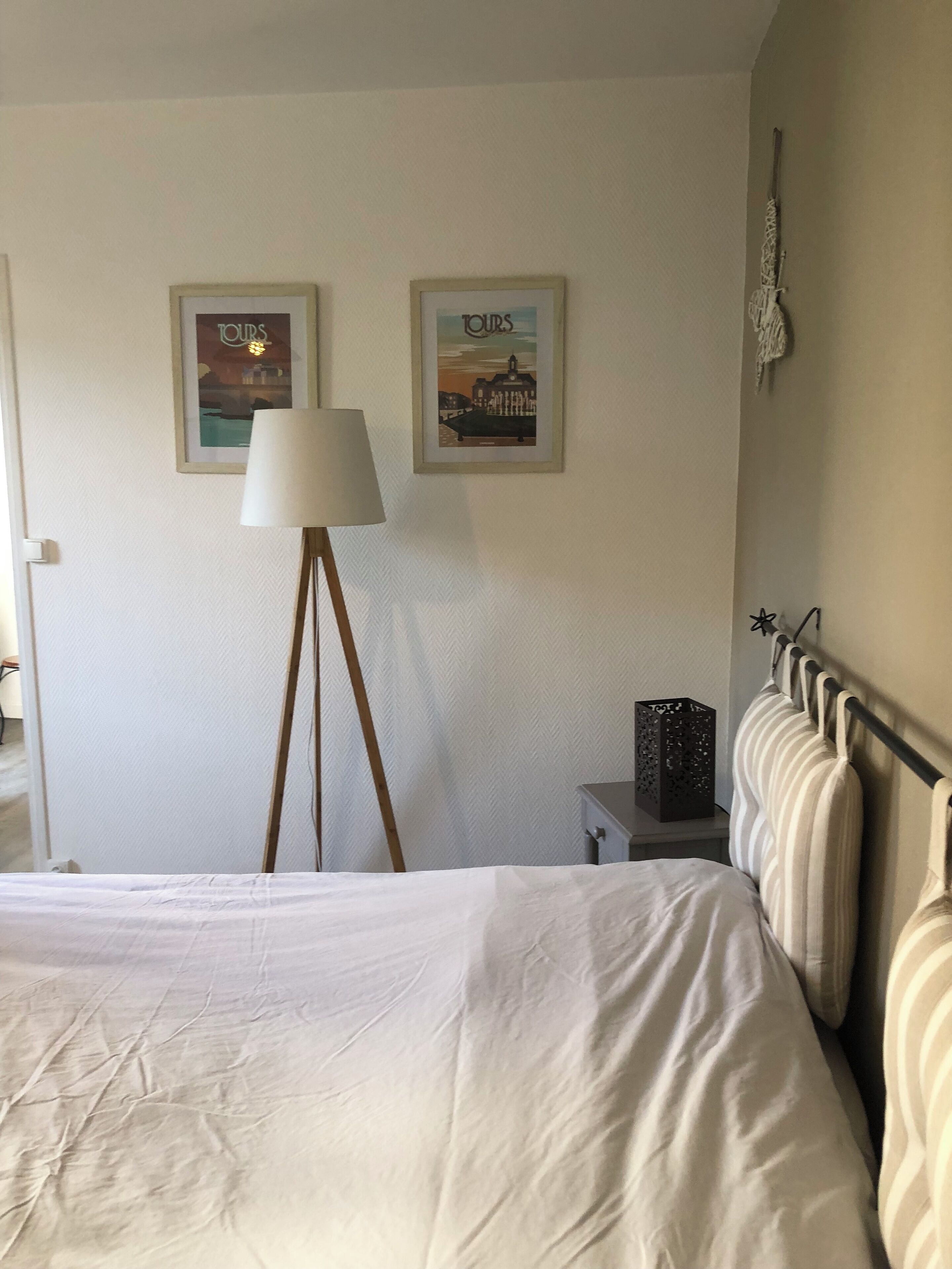 1 habitación, tabla de planchar con plancha, wifi y ropa de cama 