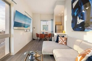 Unclassified image, 3 of 33, button - The Sunstone - Full Oceanview Right On The Sand (Santa Monica)