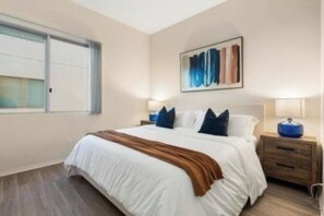 1 dormitorio, tabla de planchar con plancha, cuna de viaje y wifi gratis