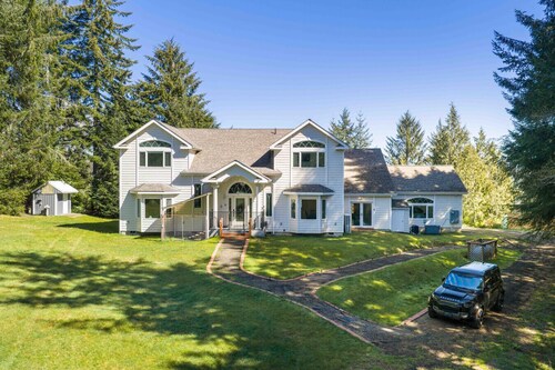 Lakeside Private Compound-Pool+Dock+15 Guests