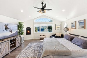 WiFi, bed sheets - Lakeside Private Compound-Pool+Dock+15 Guests (Lakeside)