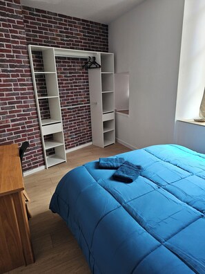 Unclassified image, 4 of 8, button - T3 in the historic heart of Montluçon, train station 10 min away (Montluçon)