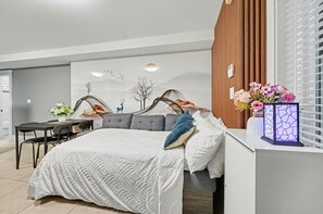 2 habitaciones, tabla de planchar con plancha, wifi y ropa de cama 