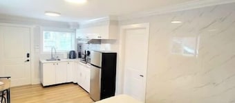 Secluded Bachelor Suite