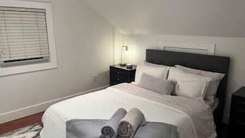 2 quartos, ferros/tábuas de passar roupa, Wi-Fi, roupa de cama