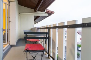 Terrace/patio - Cosy studio with balcony - Unobstructed view over the roofs of Dax (Dax)