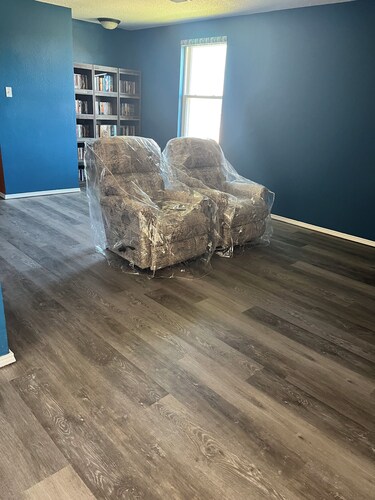 3-bedroom house in  Cedar Hill Texas, 25 minutes south of Dallas downtown.