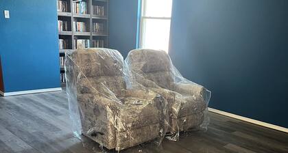 3-bedroom house in Cedar Hill Texas, 25 minutes south of Dallas downtown.