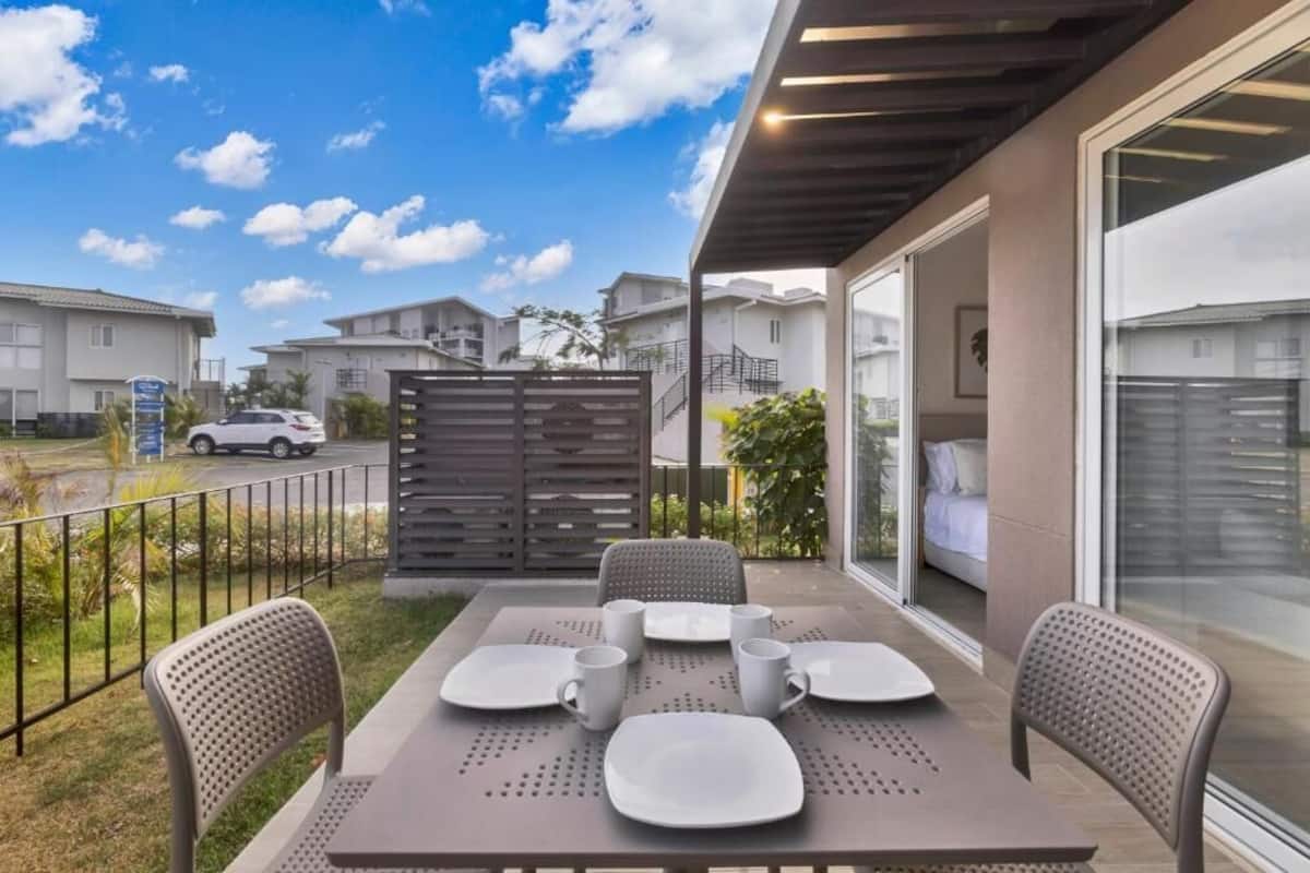 Villa Deluxe, vistas parciales al mar