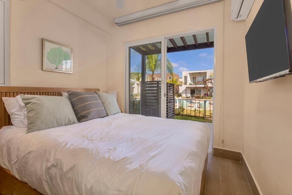 Deluxe Villa, Partial Ocean View