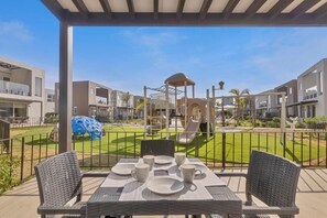 Villa Deluxe, vistas parciales al mar