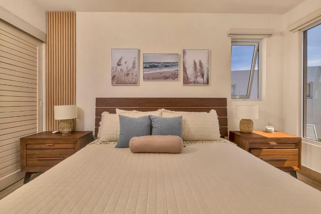 Deluxe Villa, Partial Ocean View | Gebar bulu kapas, tilam berlapik, dihias secara berasingan 