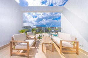 Villa Deluxe, vue partielle sur l'océan | Terrasse/Patio