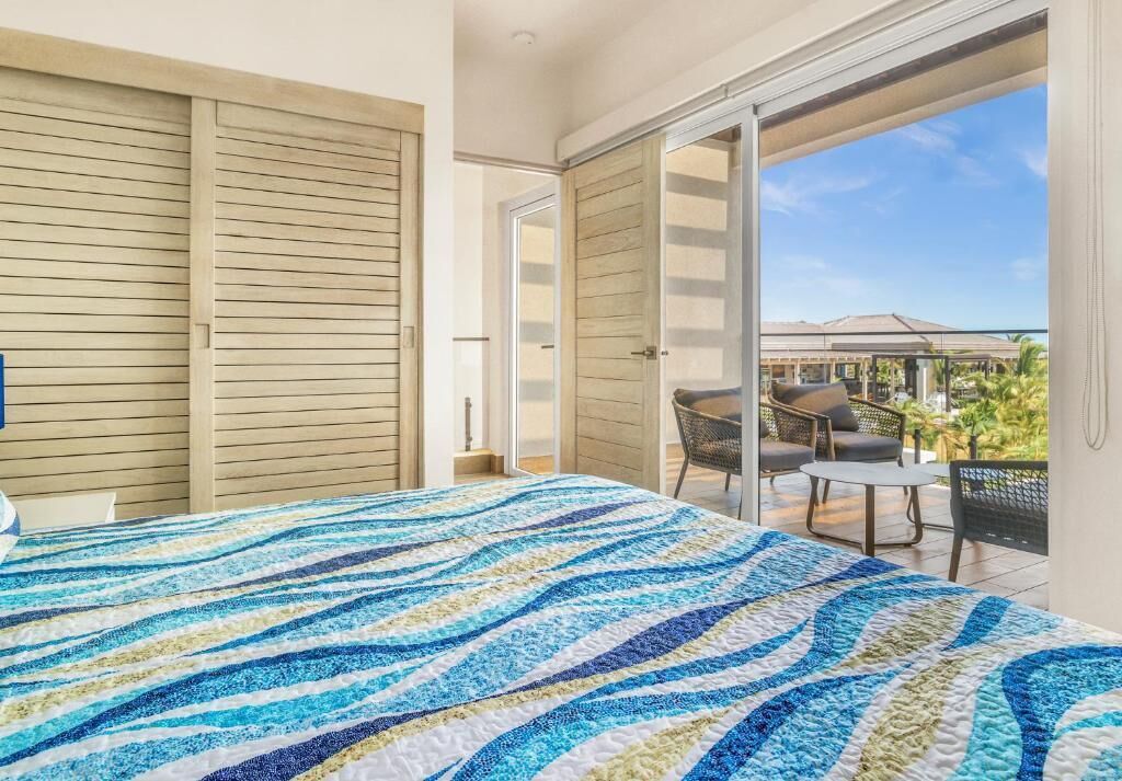 Deluxe Villa, Partial Ocean View | Gebar bulu kapas, tilam berlapik, dihias secara berasingan 