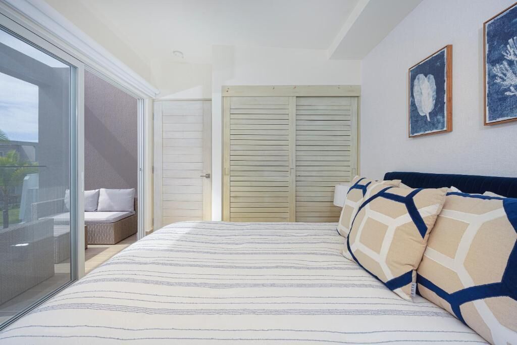 Deluxe Villa, Partial Ocean View | Gebar bulu kapas, tilam berlapik, dihias secara berasingan 