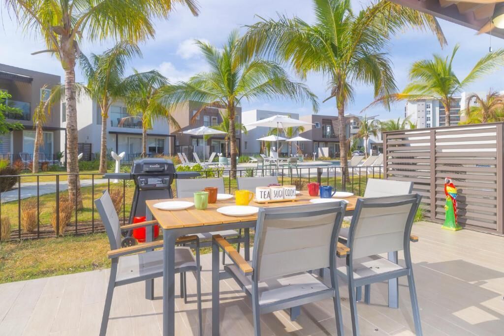 Villa Deluxe, vistas parciales al mar