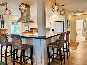 Private kitchen - Unique Treehouse-ish~Private Pool/Kayak/Bike/Grill (Stuart)
