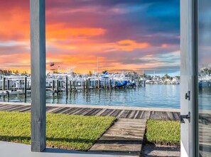 Marina - What a View! Pelican Yacht Club/BikeWalk to Beach! (Fort Pierce)
