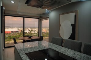 Dining - Lux Grey Spot (Mazatlán)