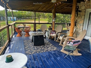 Outdoor dining - Sleeps 25, 5 Homes, Fire Pit, Spring Fed Waterfront (Ingram)