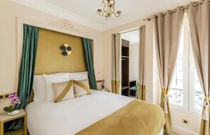 Bureau, fer et planche à repasser, Wi-Fi, draps fournis