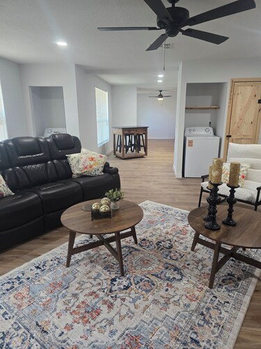 3-bedroom house in superb Wichita Falls walking distance to wichita lake