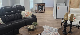 3-bedroom house in superb Wichita Falls walking distance to wichita lake