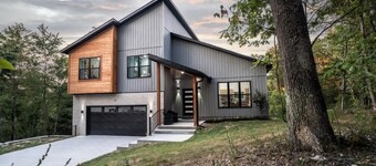 Dreamcatcher - Hot Tub - Fire Pit - Trails