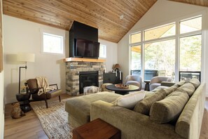 Unclassified image, 5 of 47, button - Modern Cabin Near Mt Hood, Hot Tub, Game Loft, Sleeps 10, 2.5 Bath, Pet Friendly (Mount Hood Village)