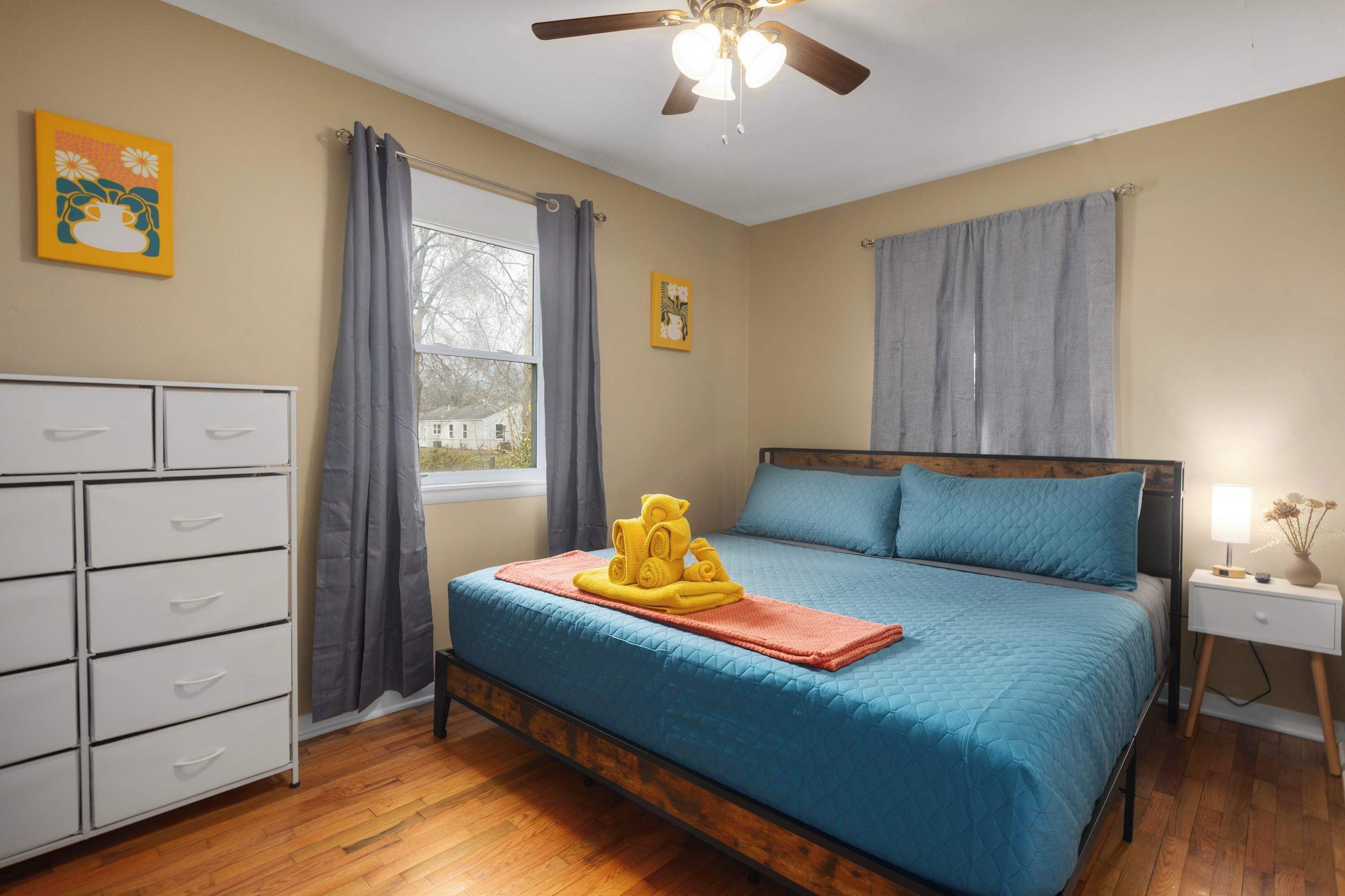 4 quartos, ferros/tábuas de passar roupa, Wi-Fi, roupa de cama