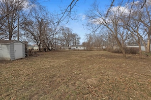 Property grounds - Ranch Style Home_Sleeps 8_Fenced yard+Mins to FIFA (Grandview)