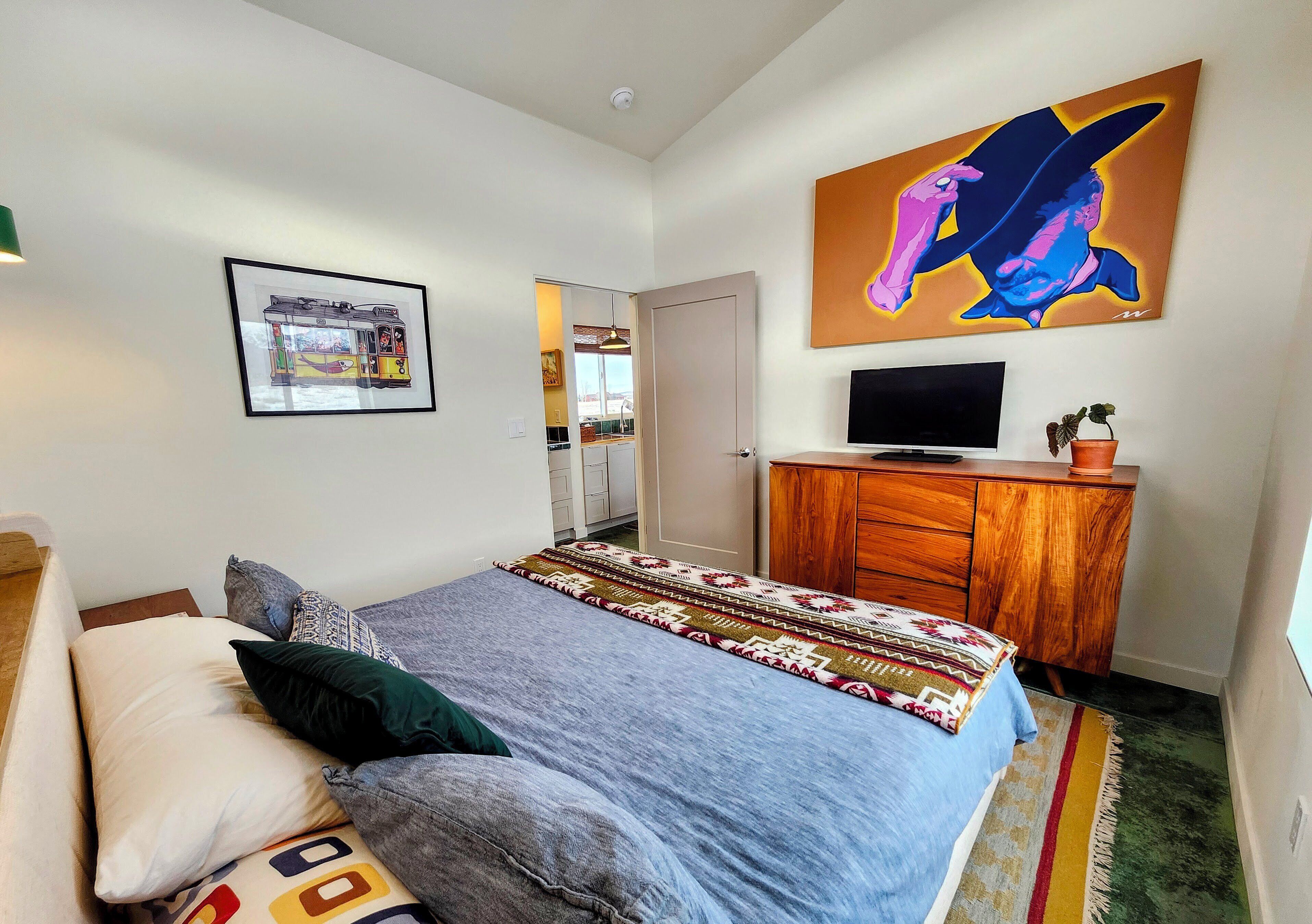 2 bedrooms, WiFi, bed sheets