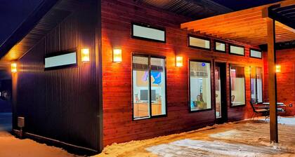 Stunning Teton View Casita 2 BR/2BA Dog Friendly Just 12 miles to Grand Targhee