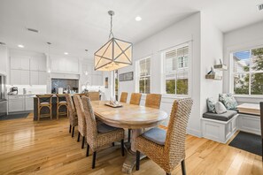 Dining - Dunn Inn 2 | Seacrest Beach w/ Lagoon Pool, Bikes & Private Beach Access (Alys Beach)