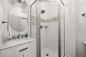 Shower, hair dryer, towels - Dunn Inn 2 | Seacrest Beach w/ Lagoon Pool, Bikes & Private Beach Access (Alys Beach)