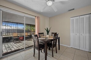 Dining - The Cozy Palm- Bright 3BR Treasure Coast Retreat (Port St. Lucie)
