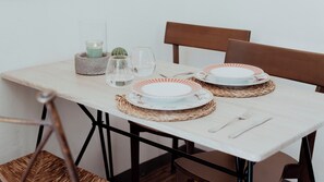 Dining - Comfort apt in Oaxaca centro | Large kitchen, TV room + 100MB internet + KS bed (Oaxaca de Juárez)