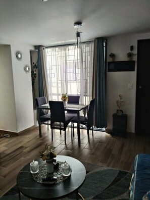 Dining - Gorgeous 2-bedroom apartment CDMX near Benito Juarez Airport. (Ciudad de México)