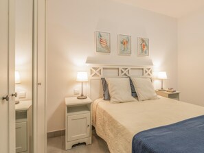 1 bedroom, iron/ironing board, Internet, bed sheets - CHL Casa Los Cancajos, sea and peace in La Palma (Breña Baja)