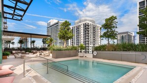 Pool - Crosby Miami WTC 1BR/1BA Cozy #304 (Miami)
