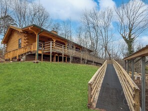 Unclassified image, 5 of 23, button - Benny Bear Cabin - Getaway in WNC (Bryson City)