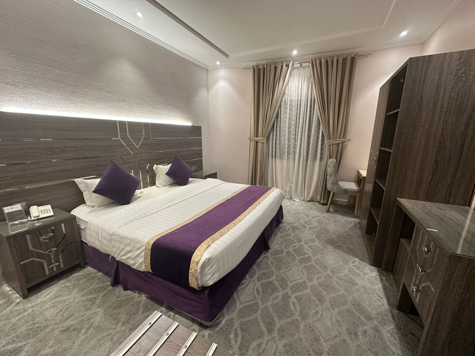 Junior Suite, 1 Double Bed, City View | Egyptian cotton sheets, premium bedding, desk, laptop workspace