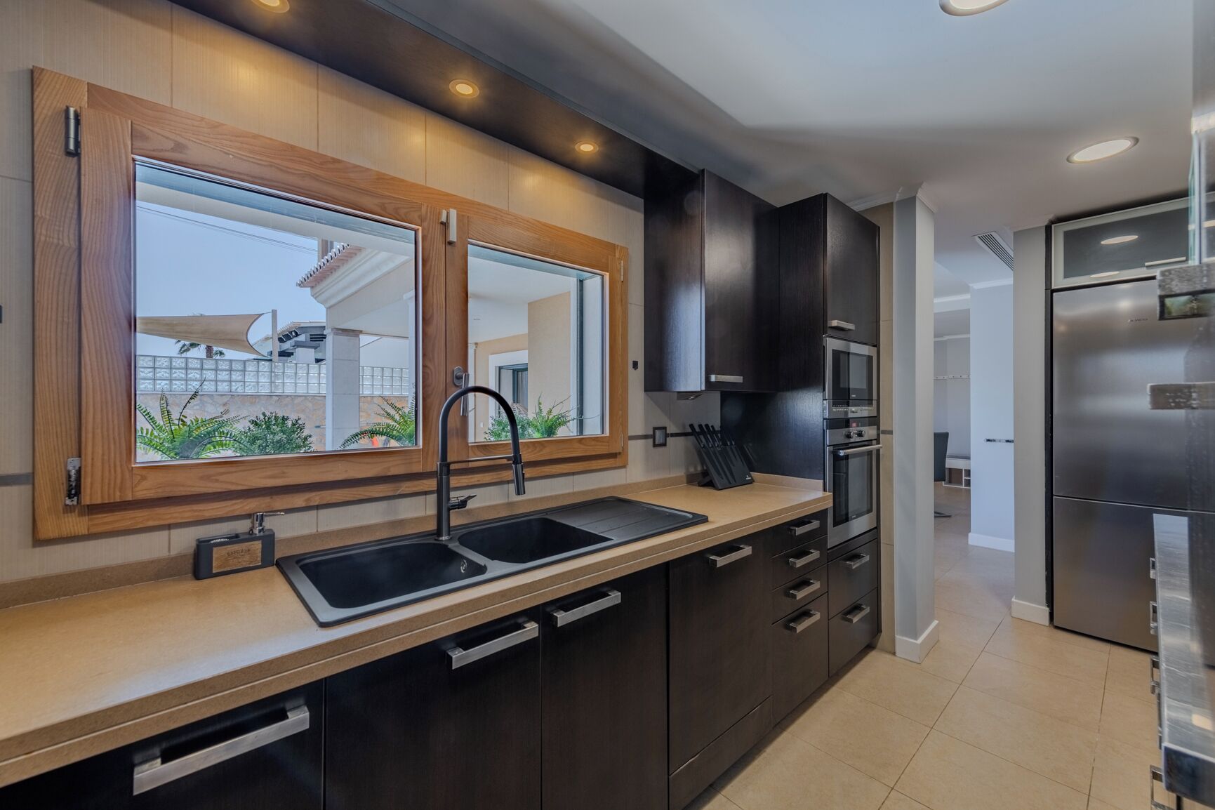 Vila família, várias camas, vista para o mar | Cozinha privada