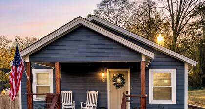 8 mins to Downtown • Bike to trails • 10 mins to TR • Prime location!