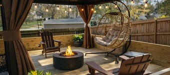 Dog friendly! 8 mins to Downtown • Bike to trails • 10 mins to TR