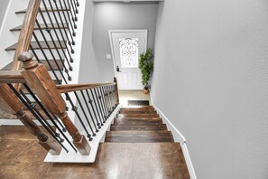 Interior - Enjoyable 6-bedroom house with AC in vibrant Houston (Houston)